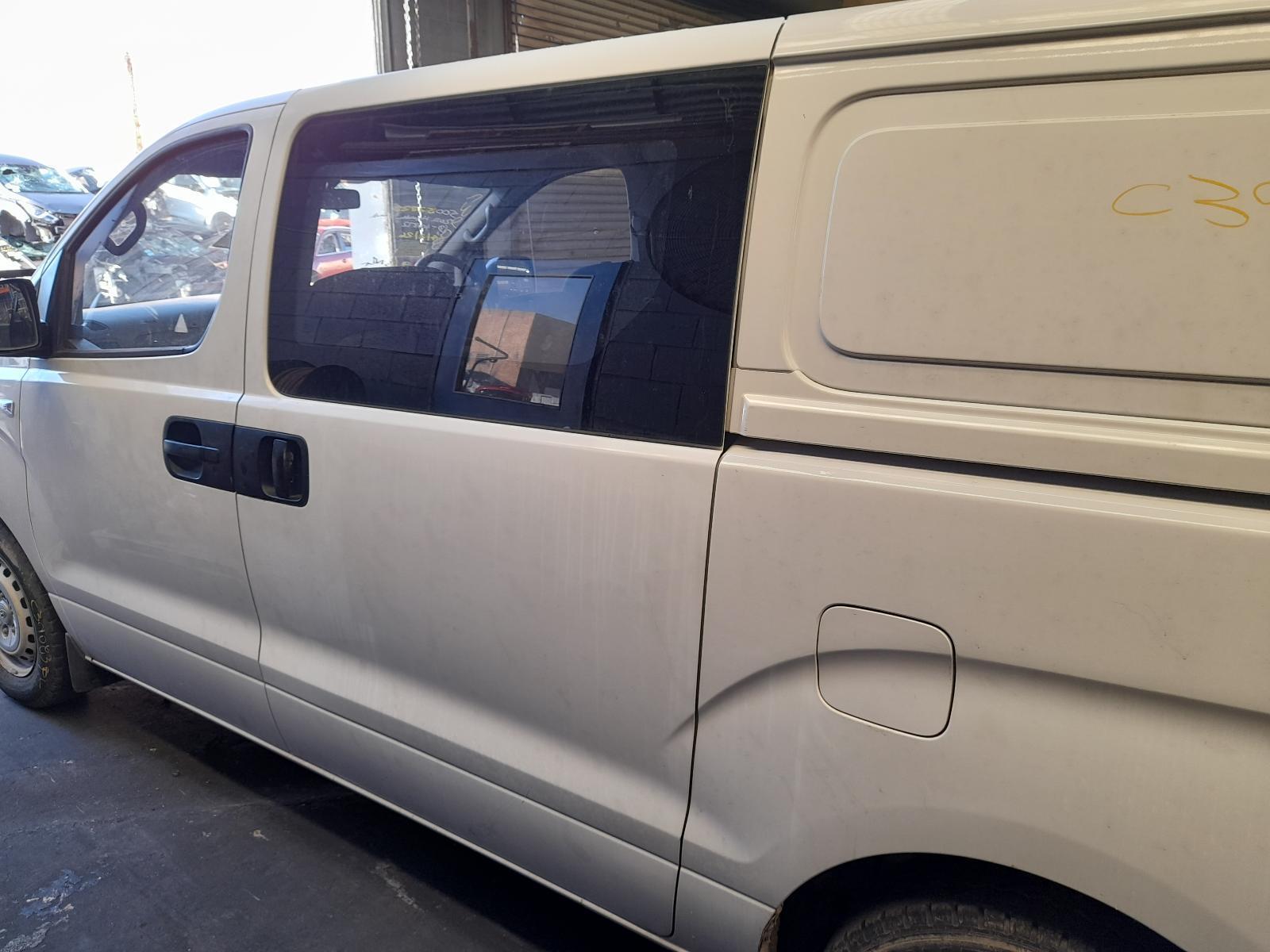 View Auto part Left Rear Door/Sliding Hyundai Iload/imax 2011