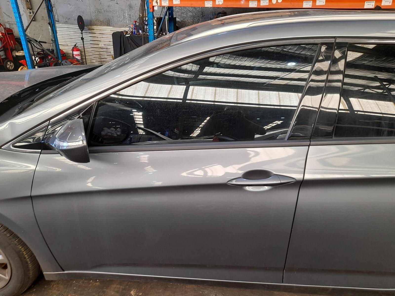 View Auto part Left Front Door Hyundai I40 2018