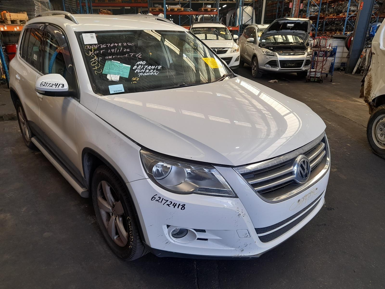 View Auto part Trans/Gearbox Volkswagen Tiguan 2010