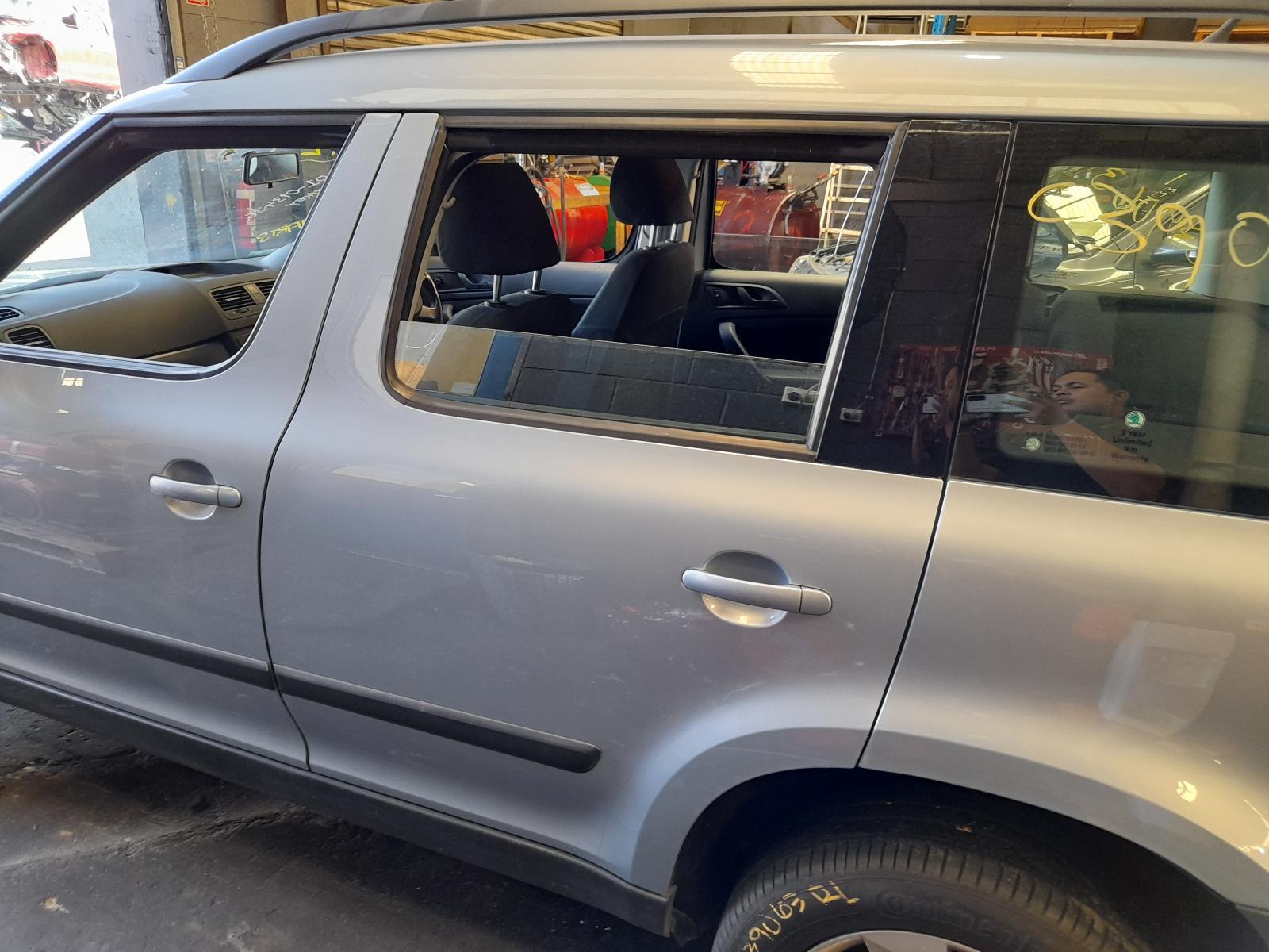 View Auto part Left Rear Door/Sliding Skoda Yeti 2012