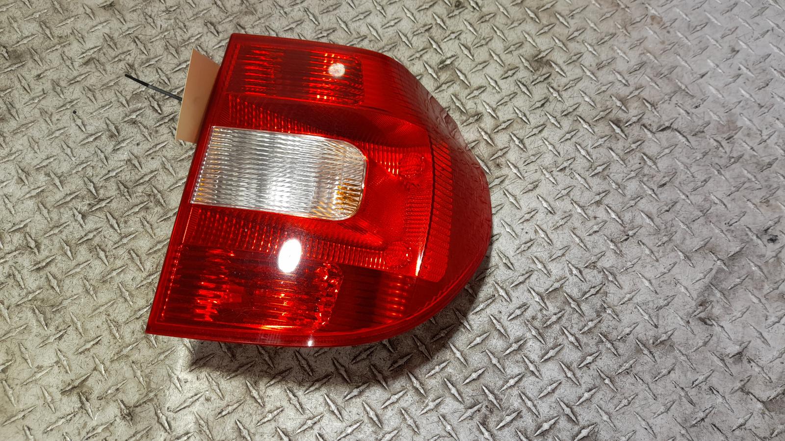View Auto part Right Taillight Skoda Yeti 2012