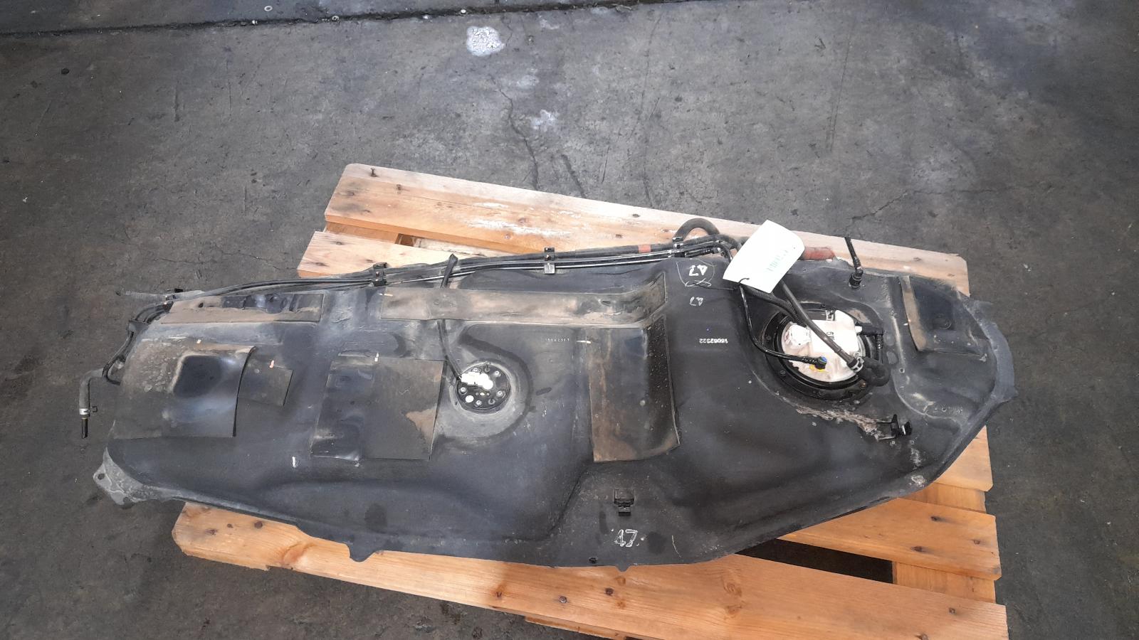 View Auto part Fuel Tank Toyota Rav4 2015