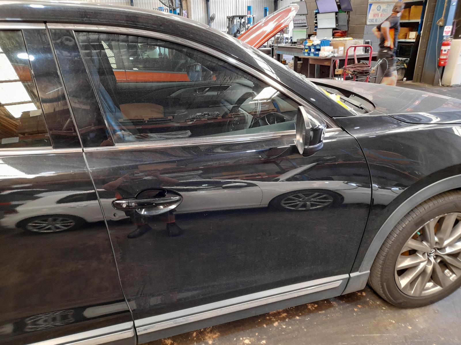 View Auto part Right Front Door Window Mazda Cx9 2017