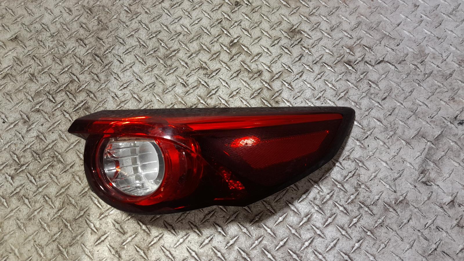 View Auto part Right Taillight Mazda Cx9 2017
