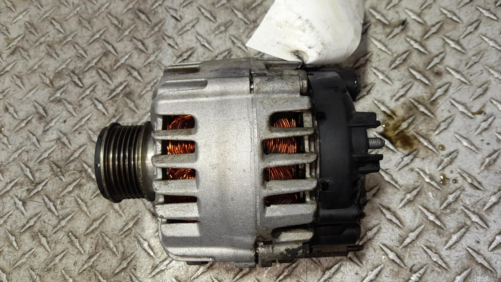 View Auto part Alternator Volkswagen Golf 2011
