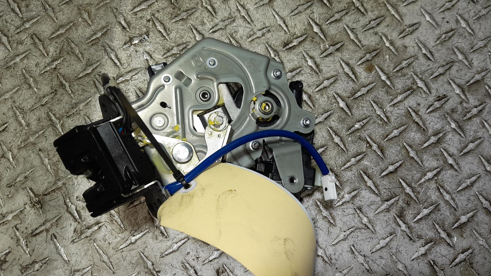 View Auto part Door/Boot/Gate Lock Mazda Cx9 2017