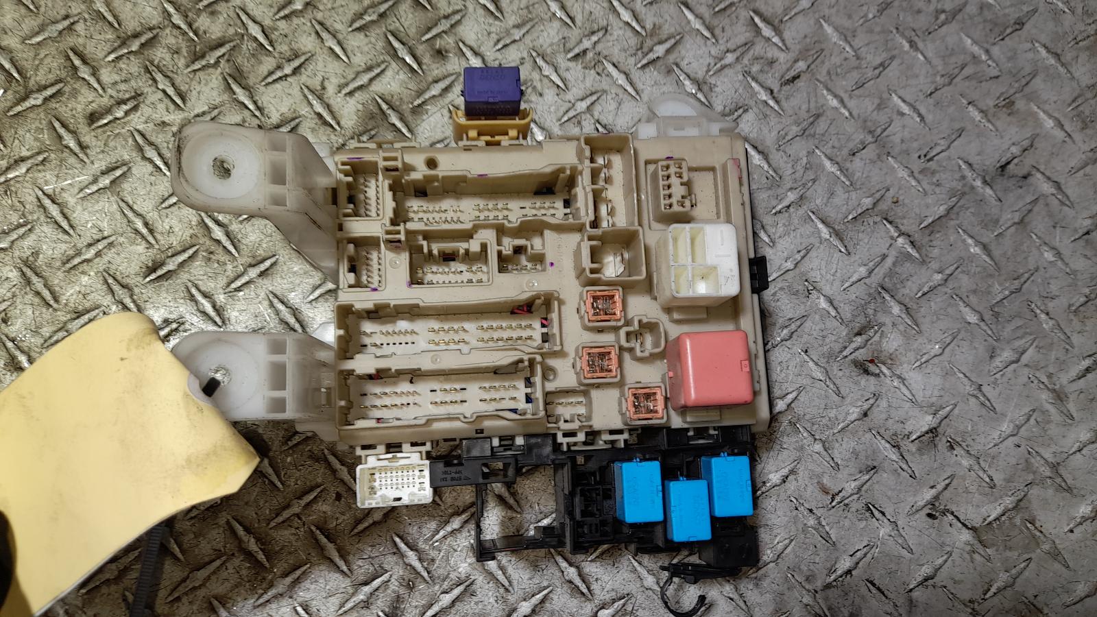 View Auto part Fuse Box Toyota Rav4 2012