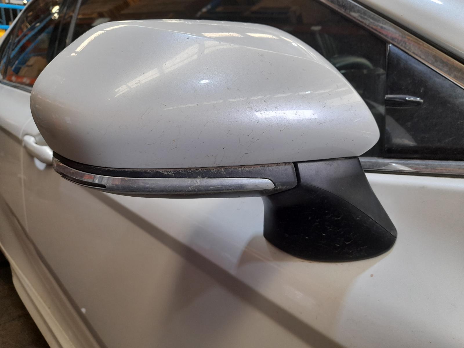 View Auto part Right Door Mirror Toyota Camry 2023