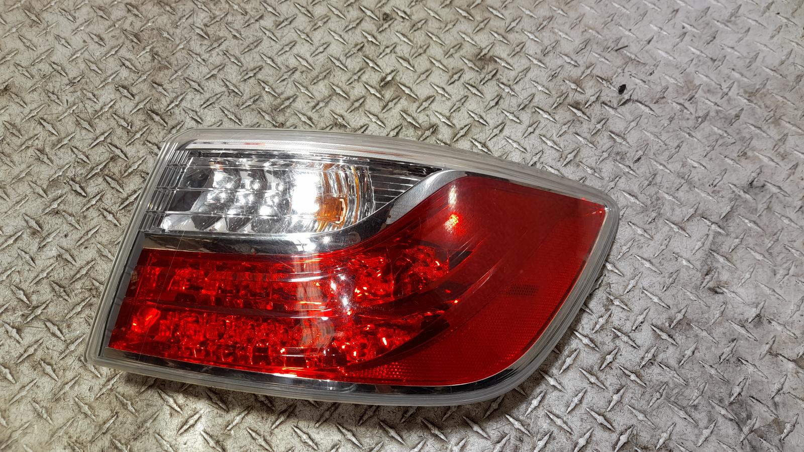 View Auto part Right Taillight Mazda Cx9 2011