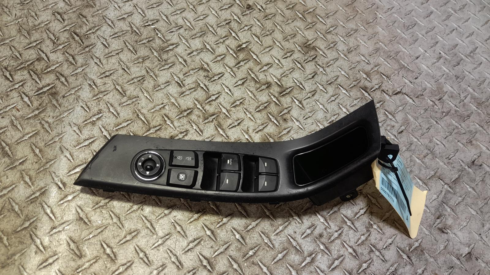 View Auto part Pwr Dr Wind Switch Hyundai Elantra 2011