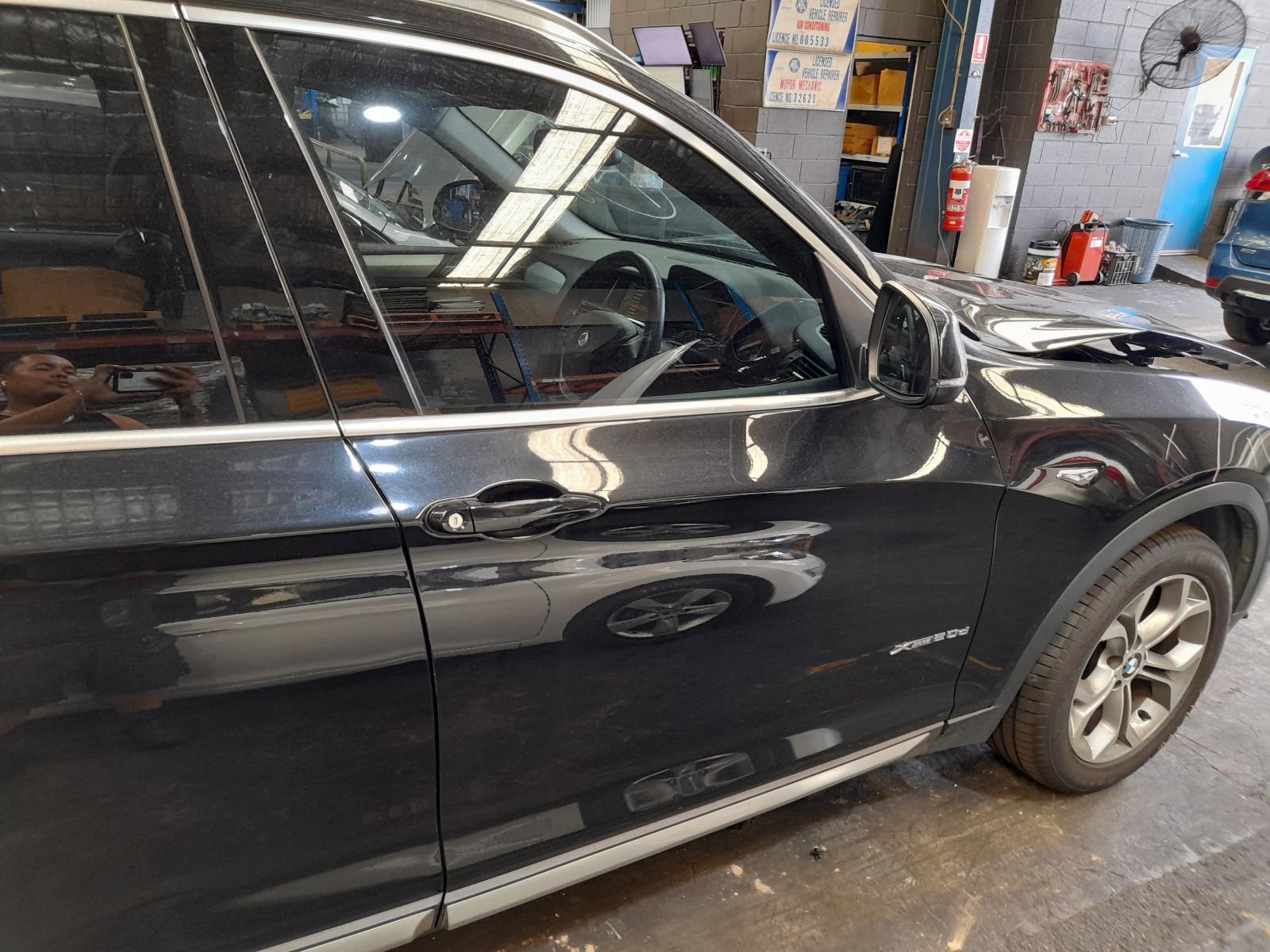 View Auto part Right Front Door Bmw X3 2015