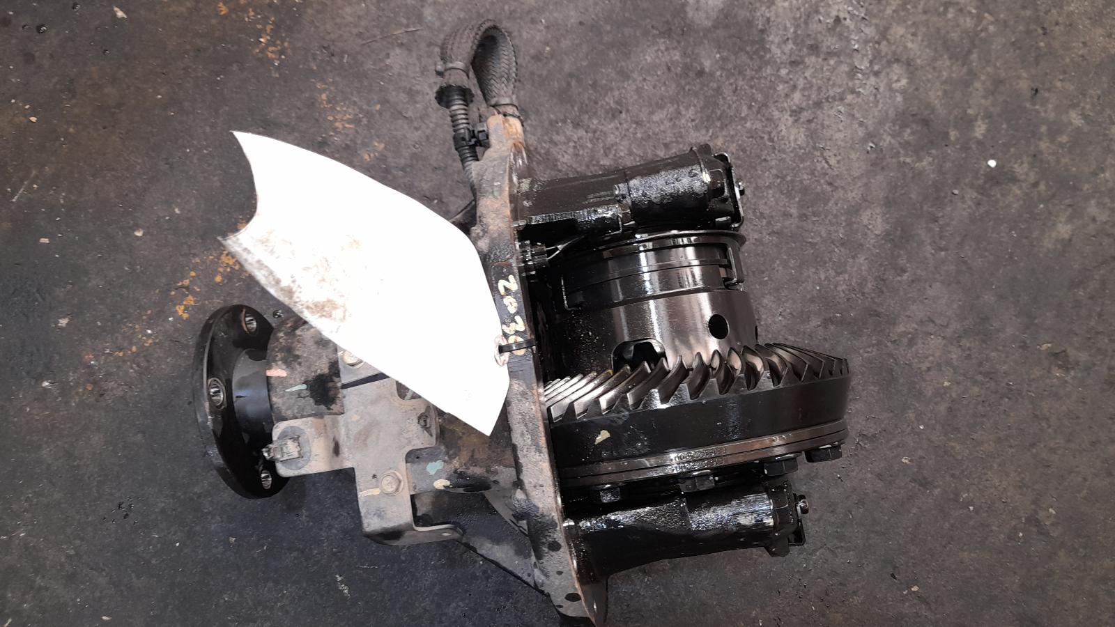 View Auto part Differential Centre Nissan Navara 2017