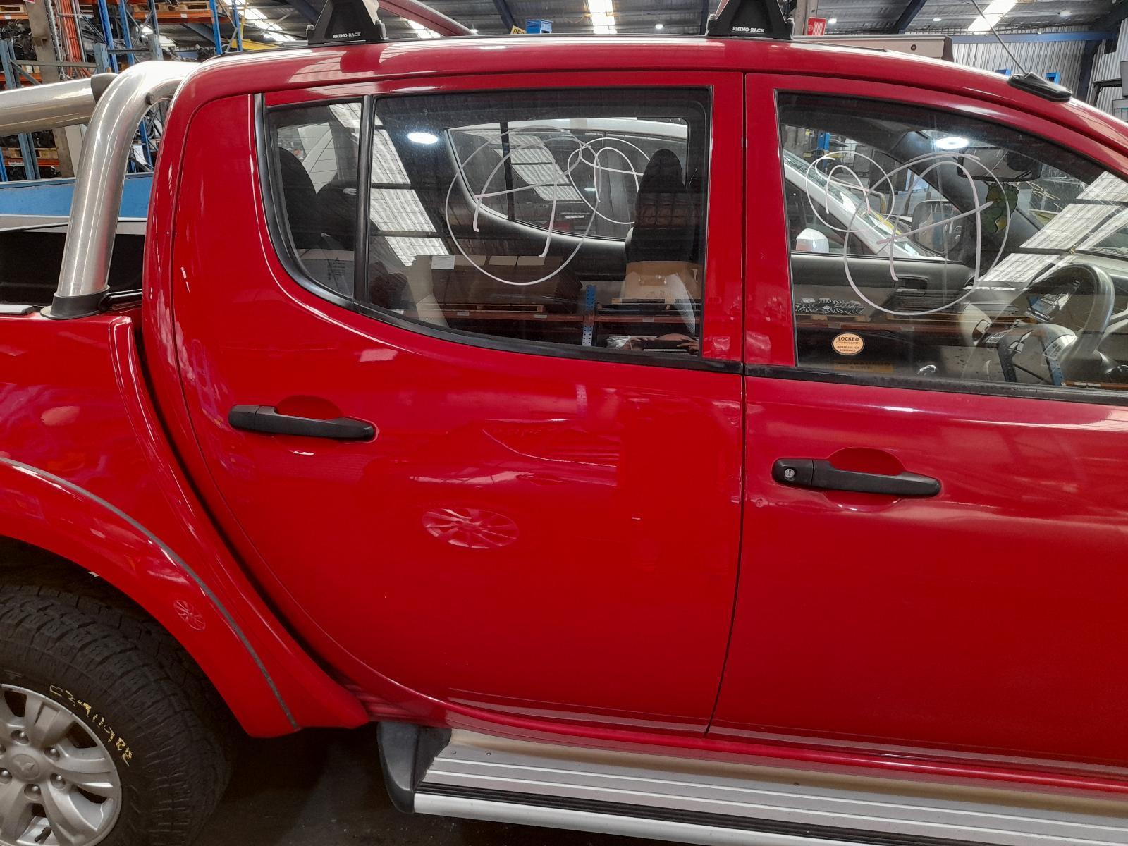 View Auto part Right Rear Door Window Mitsubishi Triton 2015