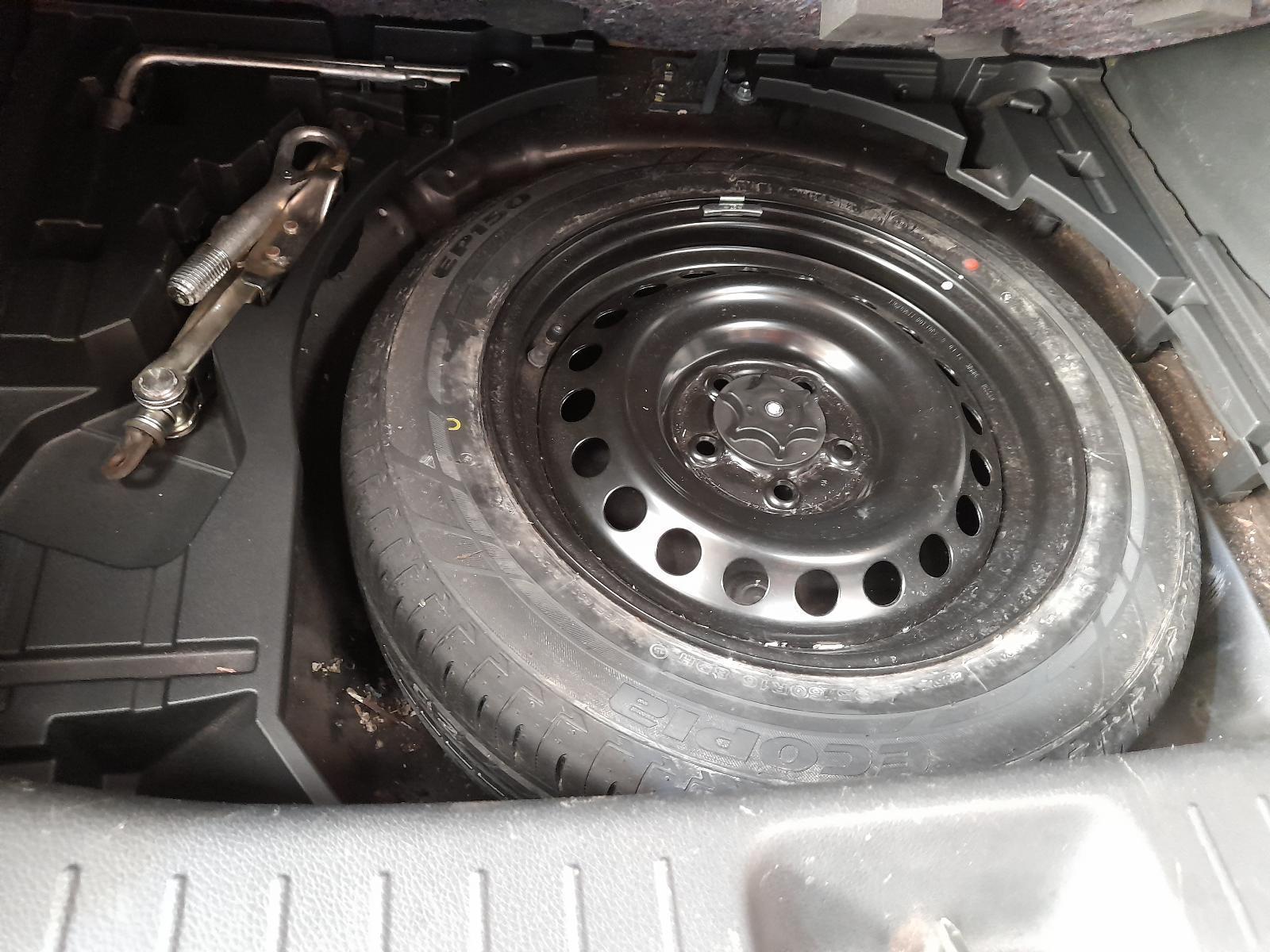 View Auto part Wheel Standard/Steel Nissan Pulsar 2014