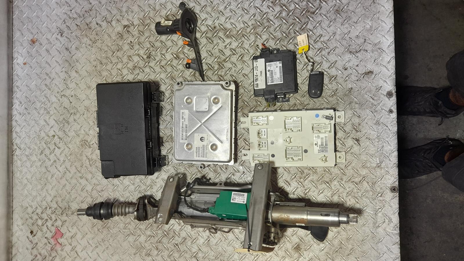 View Auto part Ecu Jeep Grandcherokee 2018