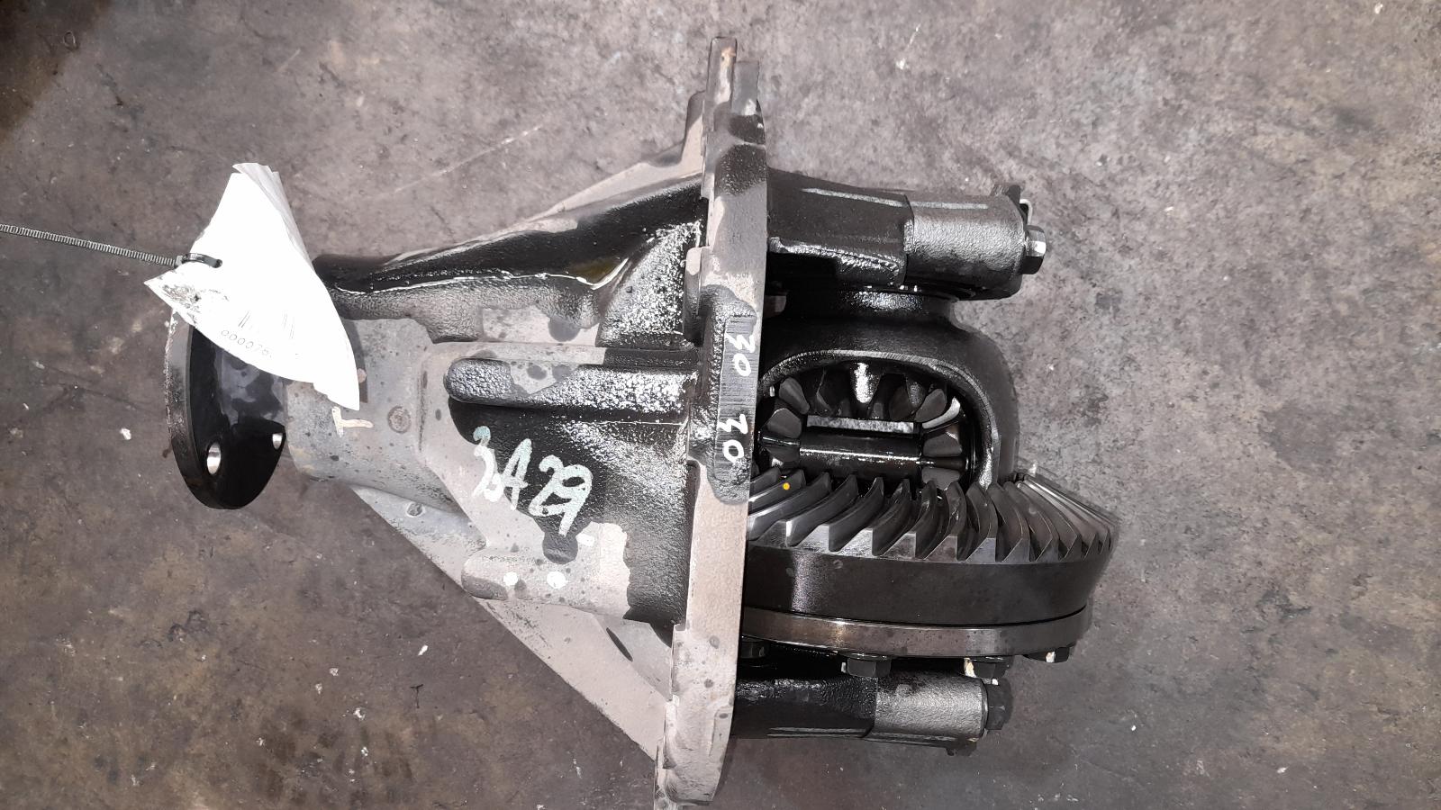 View Auto part Differential Centre Nissan Navara 2017