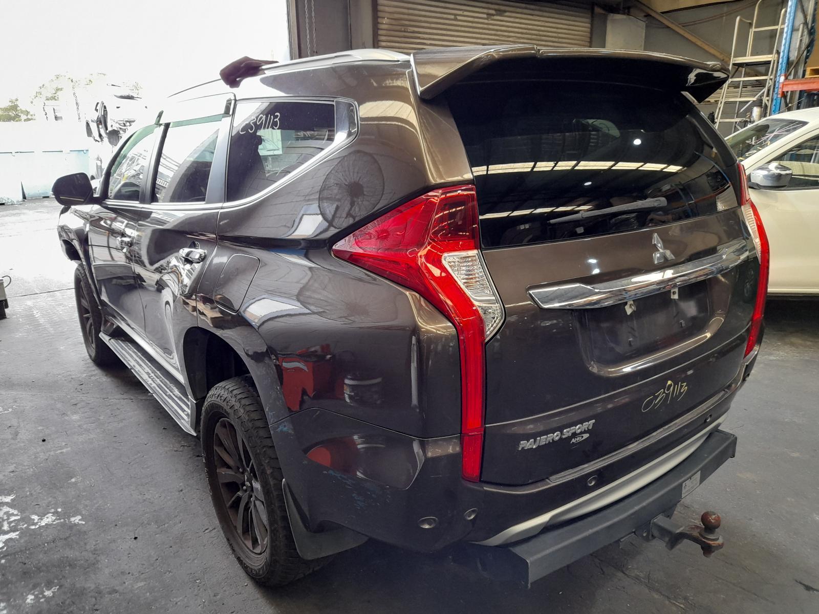 View Auto part Trans/Gearbox Mitsubishi Pajero 2016