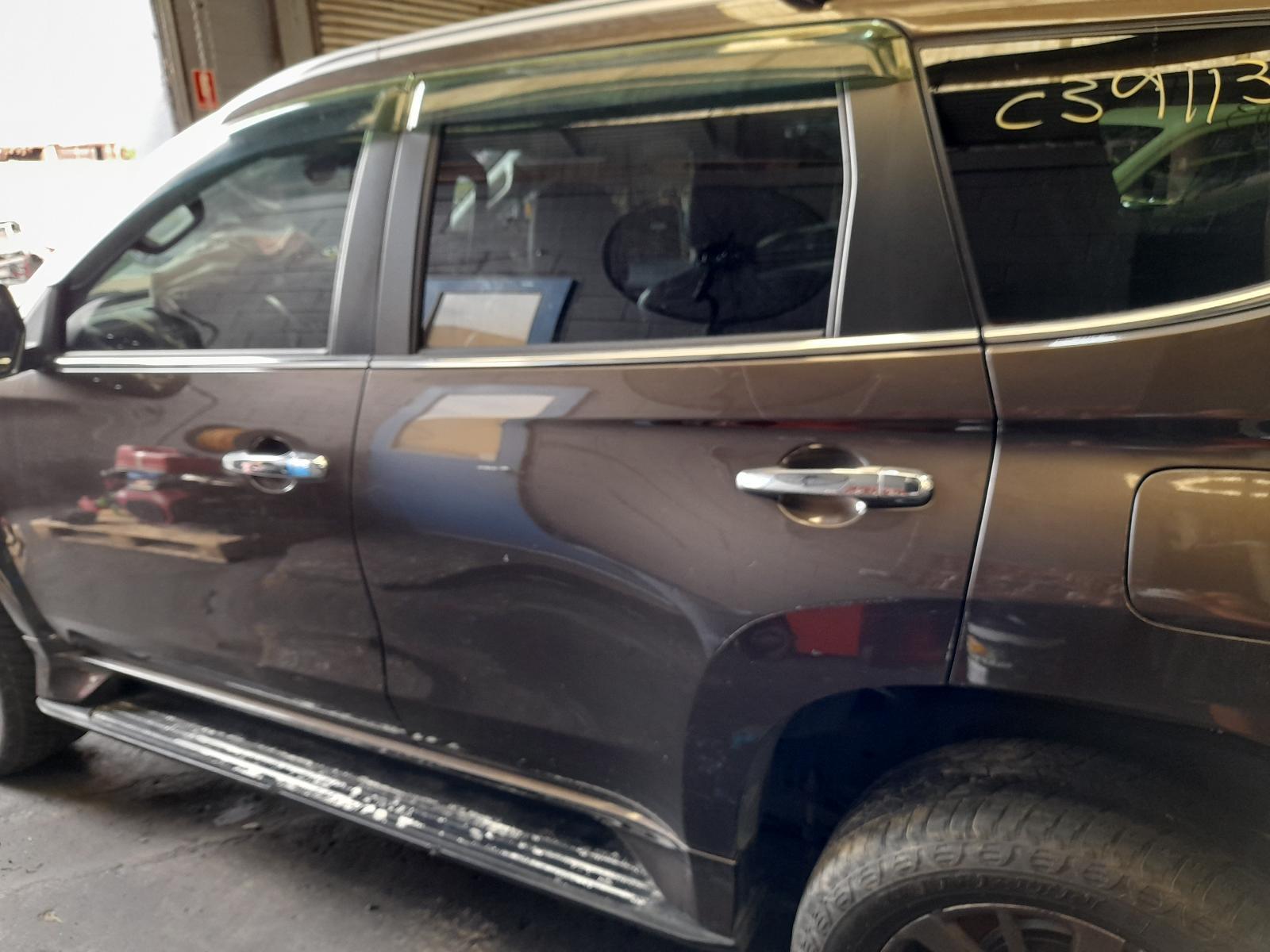 View Auto part Left Rear Door Window Mitsubishi Pajero 2016