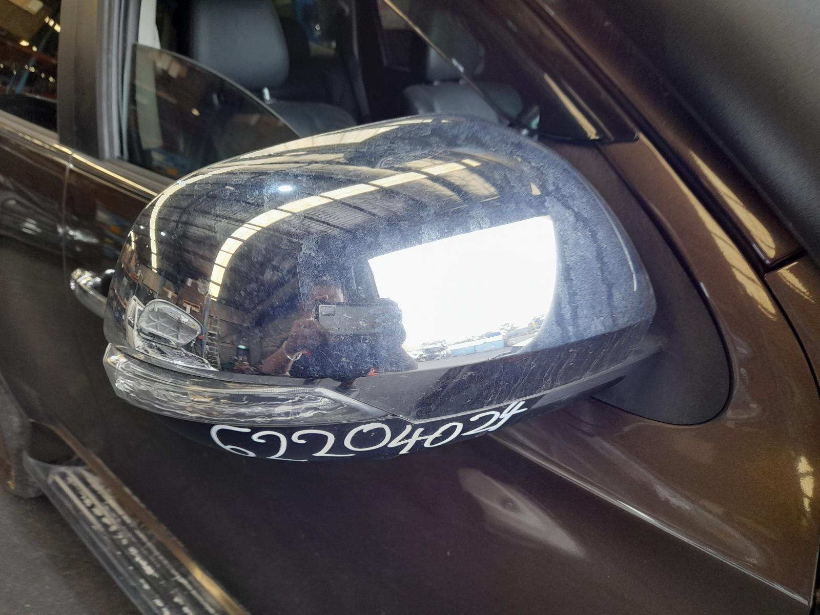 View Auto part Right Door Mirror Mitsubishi Pajero 2016