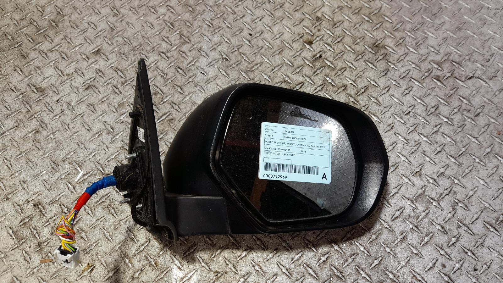 View Auto part Right Door Mirror Mitsubishi Pajero 2016