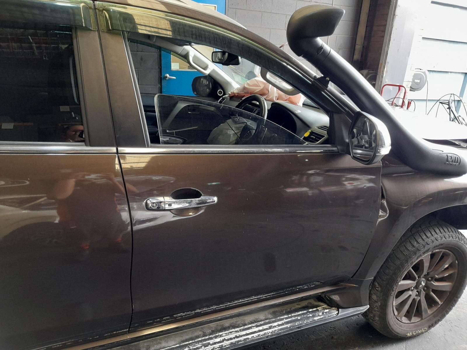 View Auto part Right Front Door Window Mitsubishi Pajero 2016