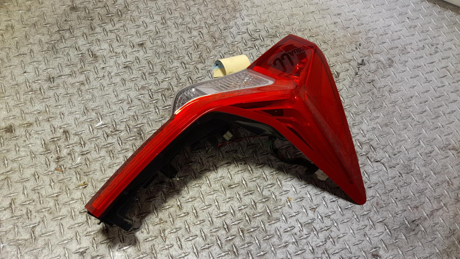 View Auto part Right Taillight Mitsubishi Pajero 2016