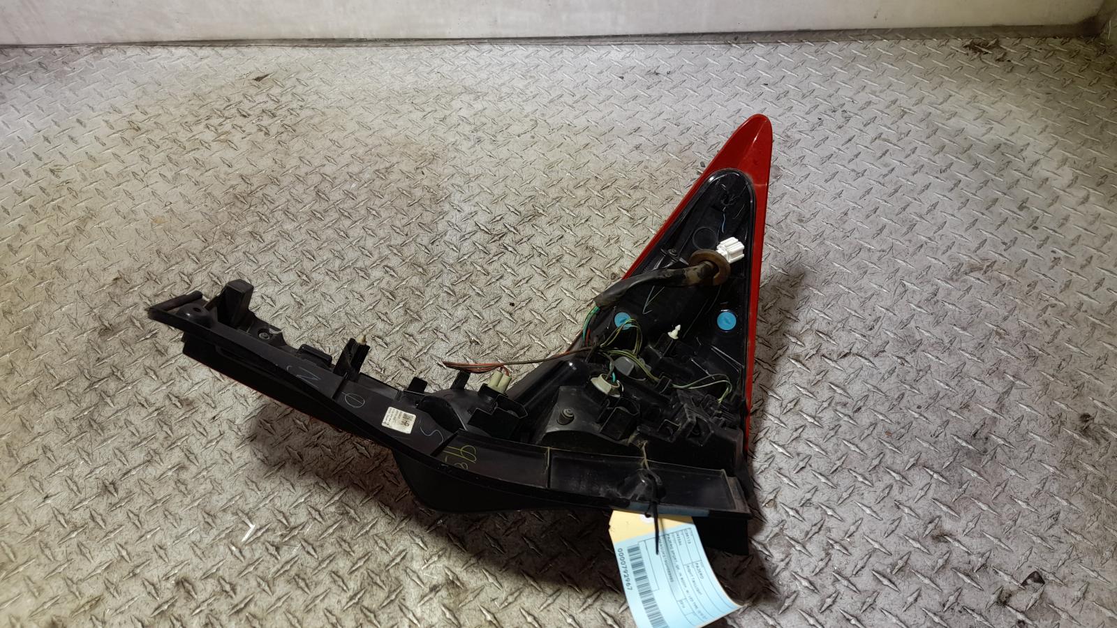 View Auto part Right Taillight Mitsubishi Pajero 2016