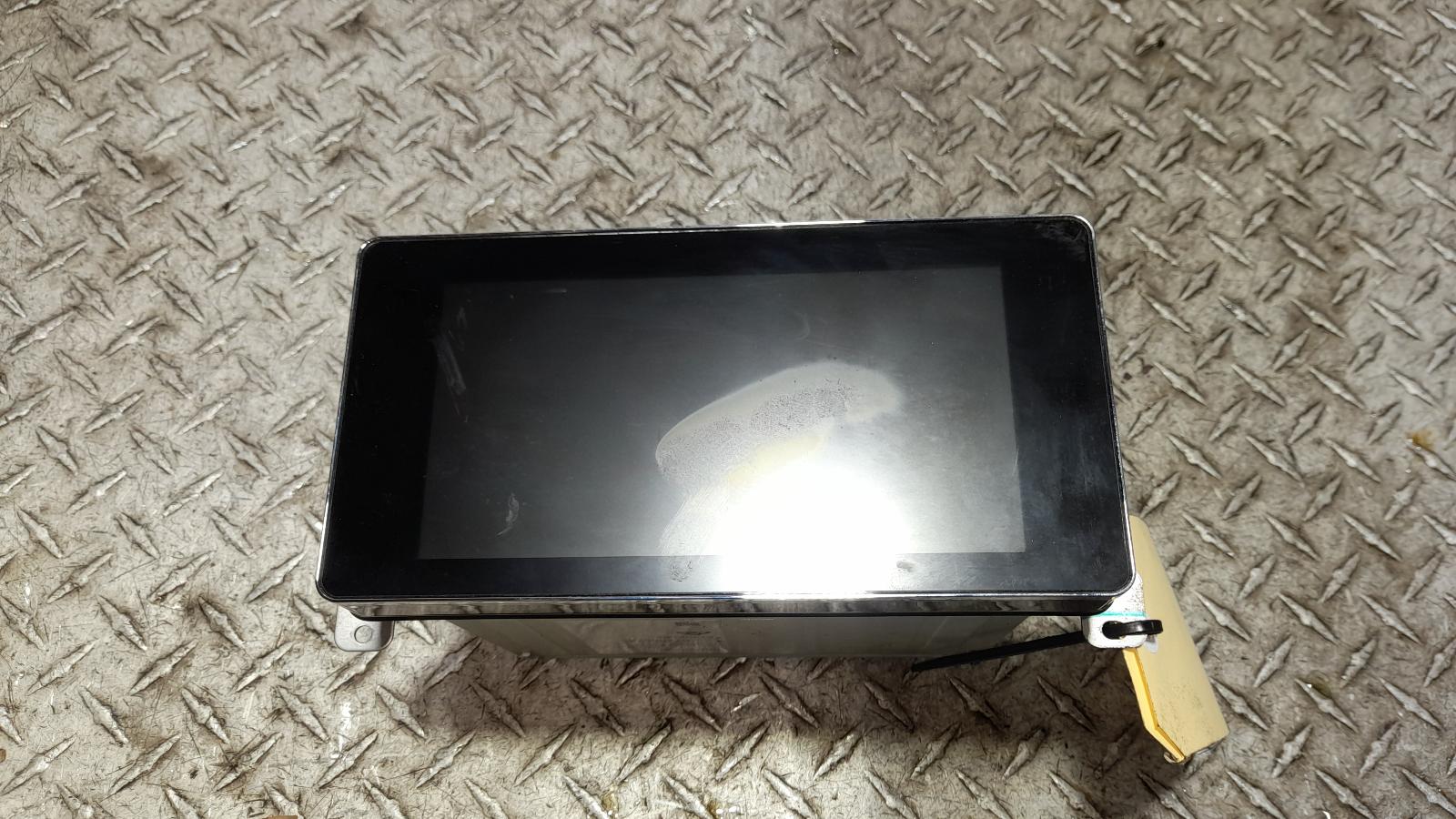 View Auto part Radio/Cd/Dvd/Sat/Tv Mitsubishi Pajero 2016