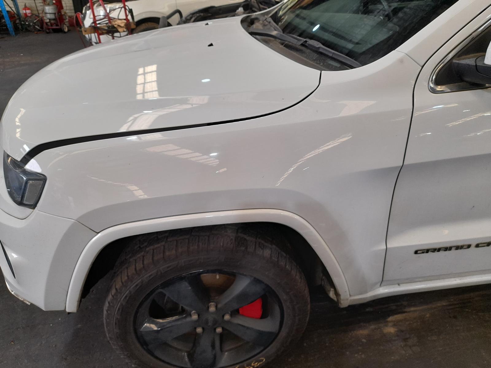 View Auto part Left Guard Jeep Grandcherokee 2015