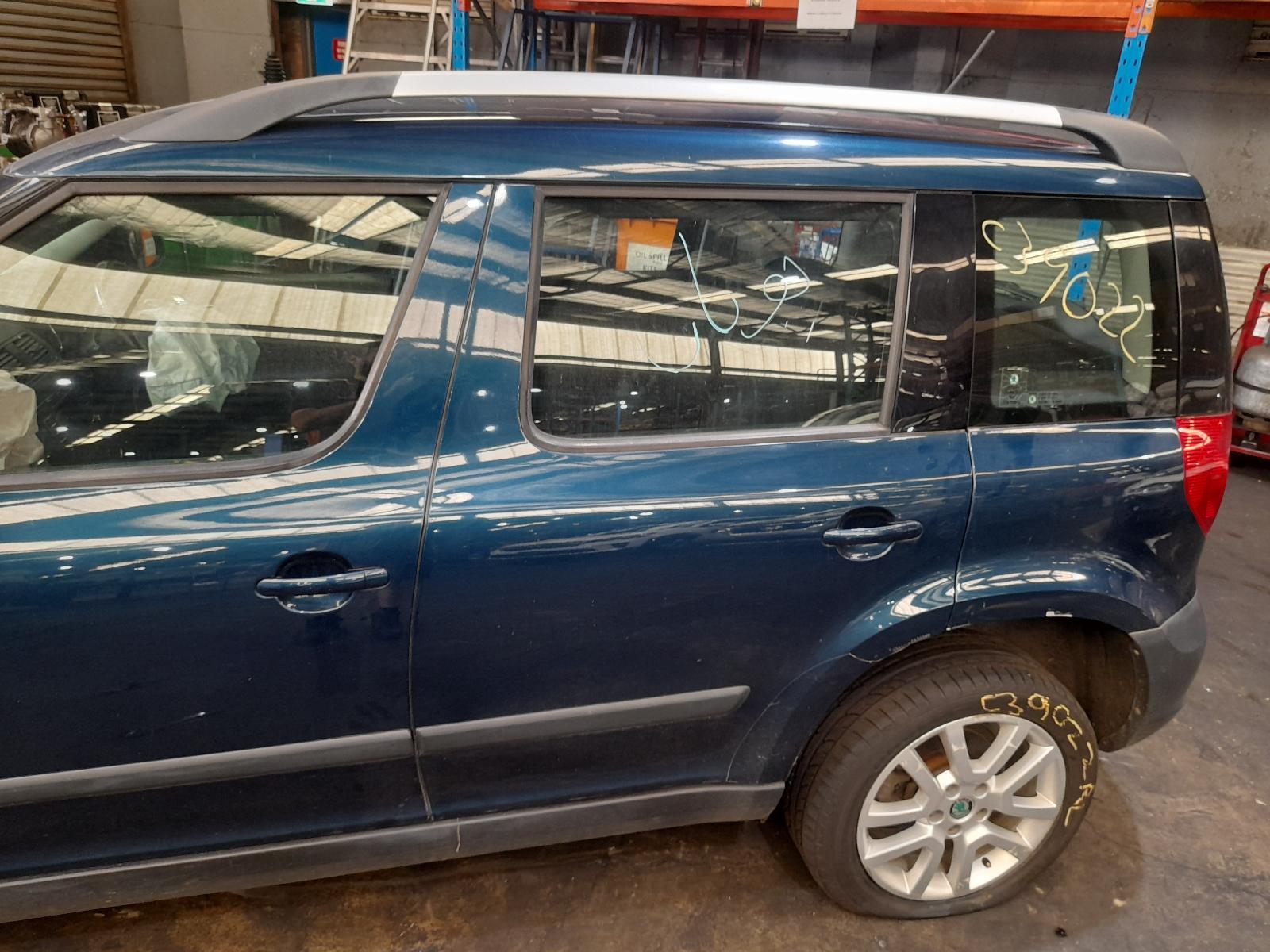 View Auto part Left Rear Door Window Skoda Yeti 2012