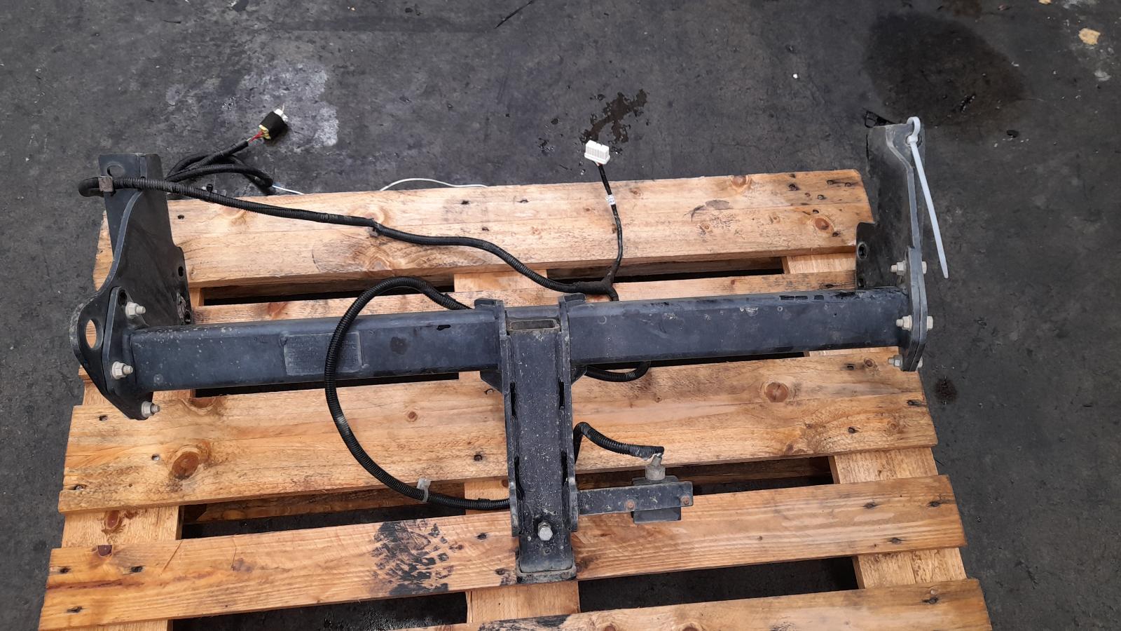 View Auto part Towbar Nissan Xtrail 2017