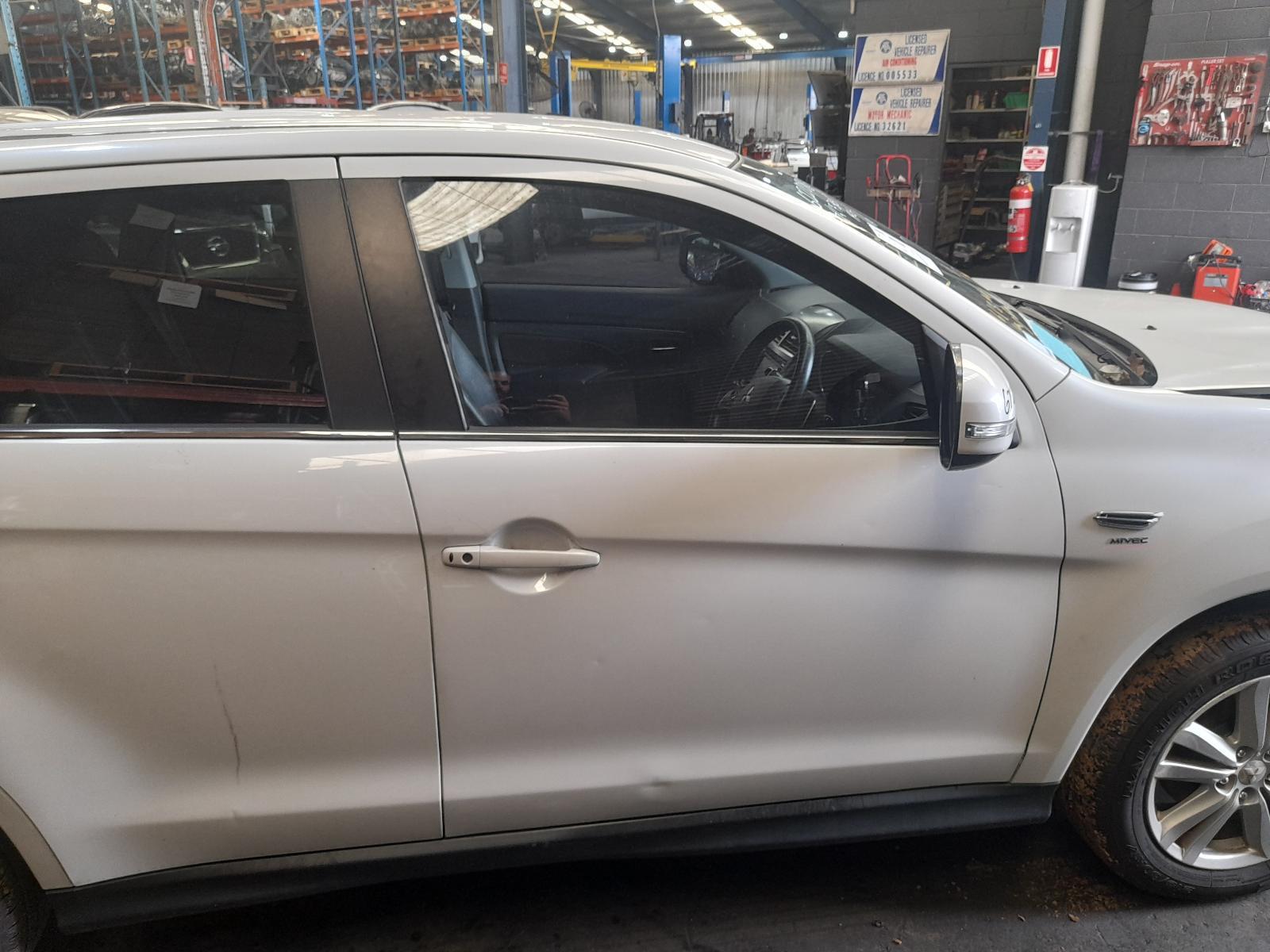 View Auto part Right Front Door Window Mitsubishi Asx 2012