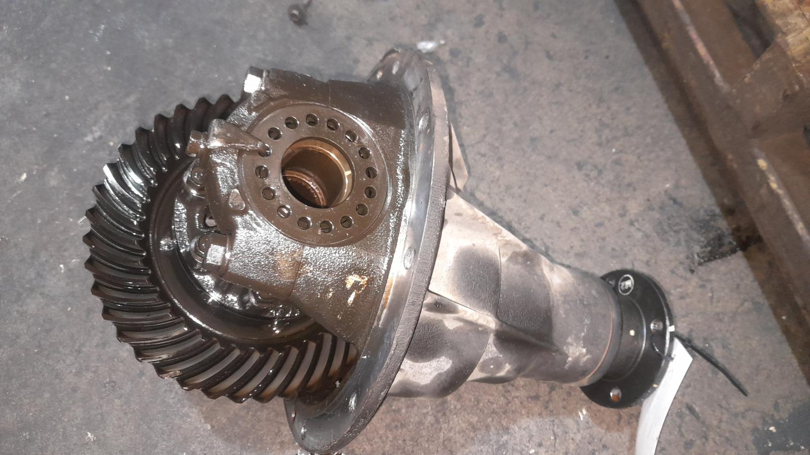 View Auto part Differential Centre Hyundai Iload/imax 2018