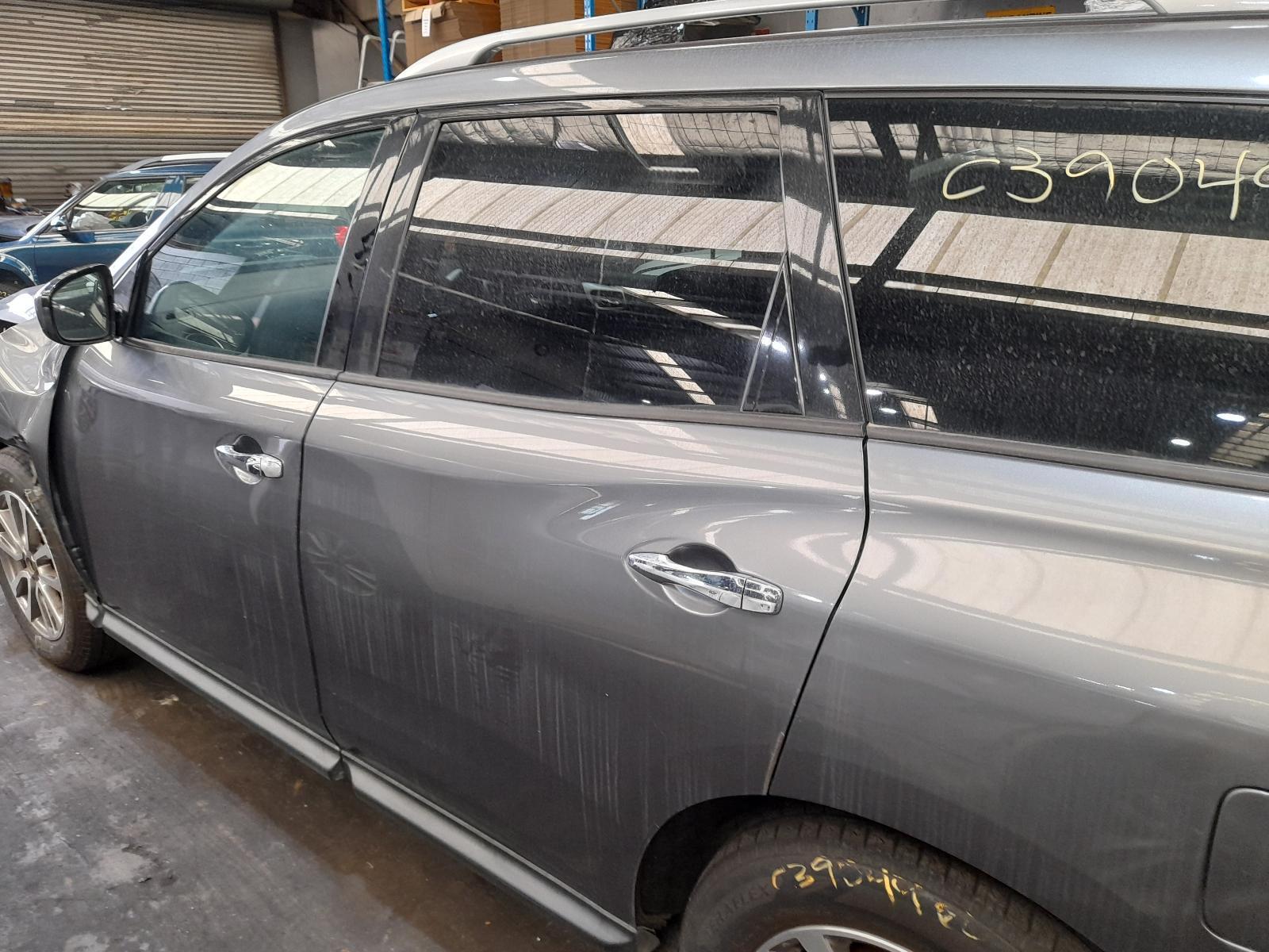 View Auto part Left Rear Door/Sliding Nissan Pathfinder 2015