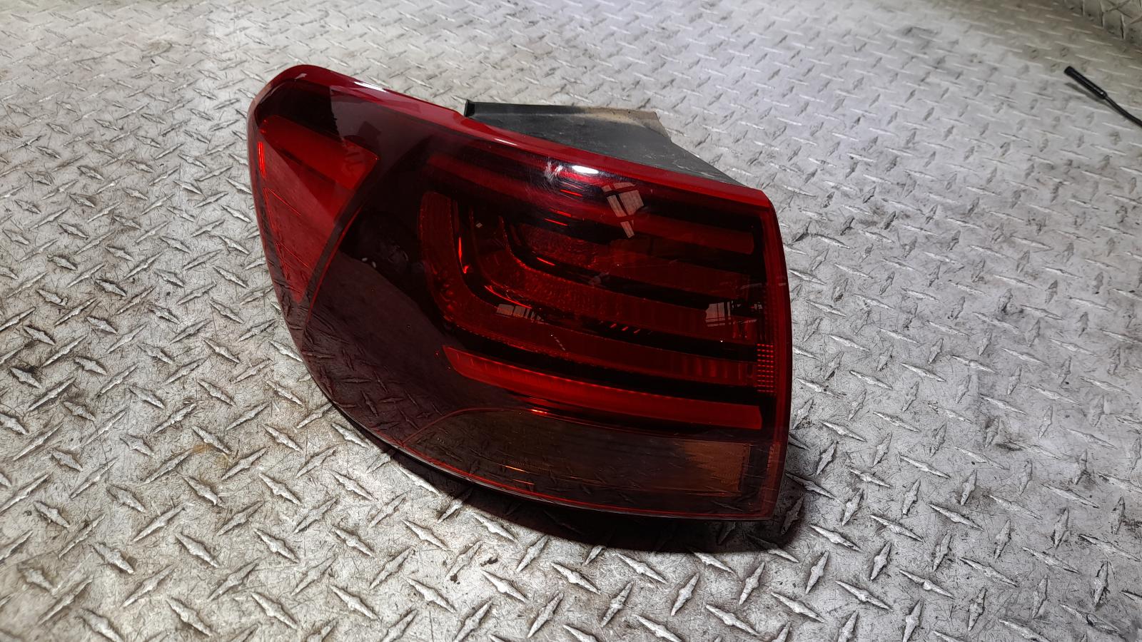 View Auto part Left Taillight Kia Sorento 2017