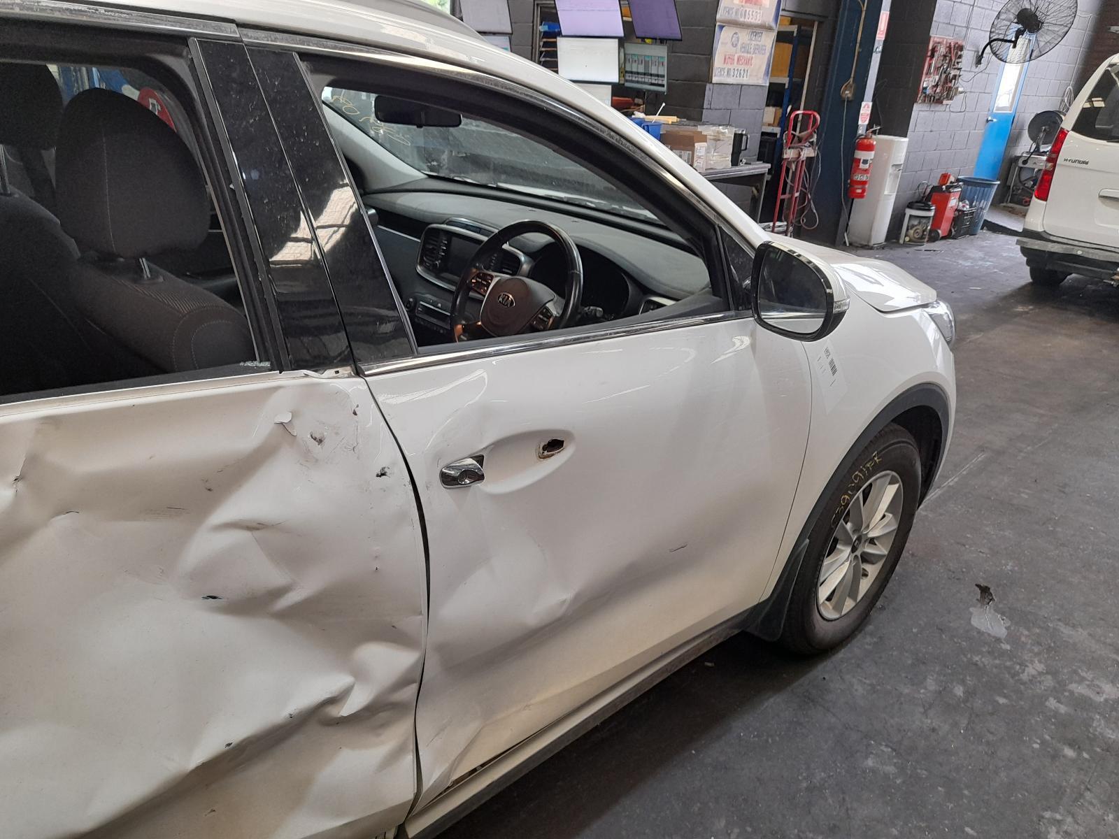 View Auto part Right Front Door Window Kia Sorento 2017