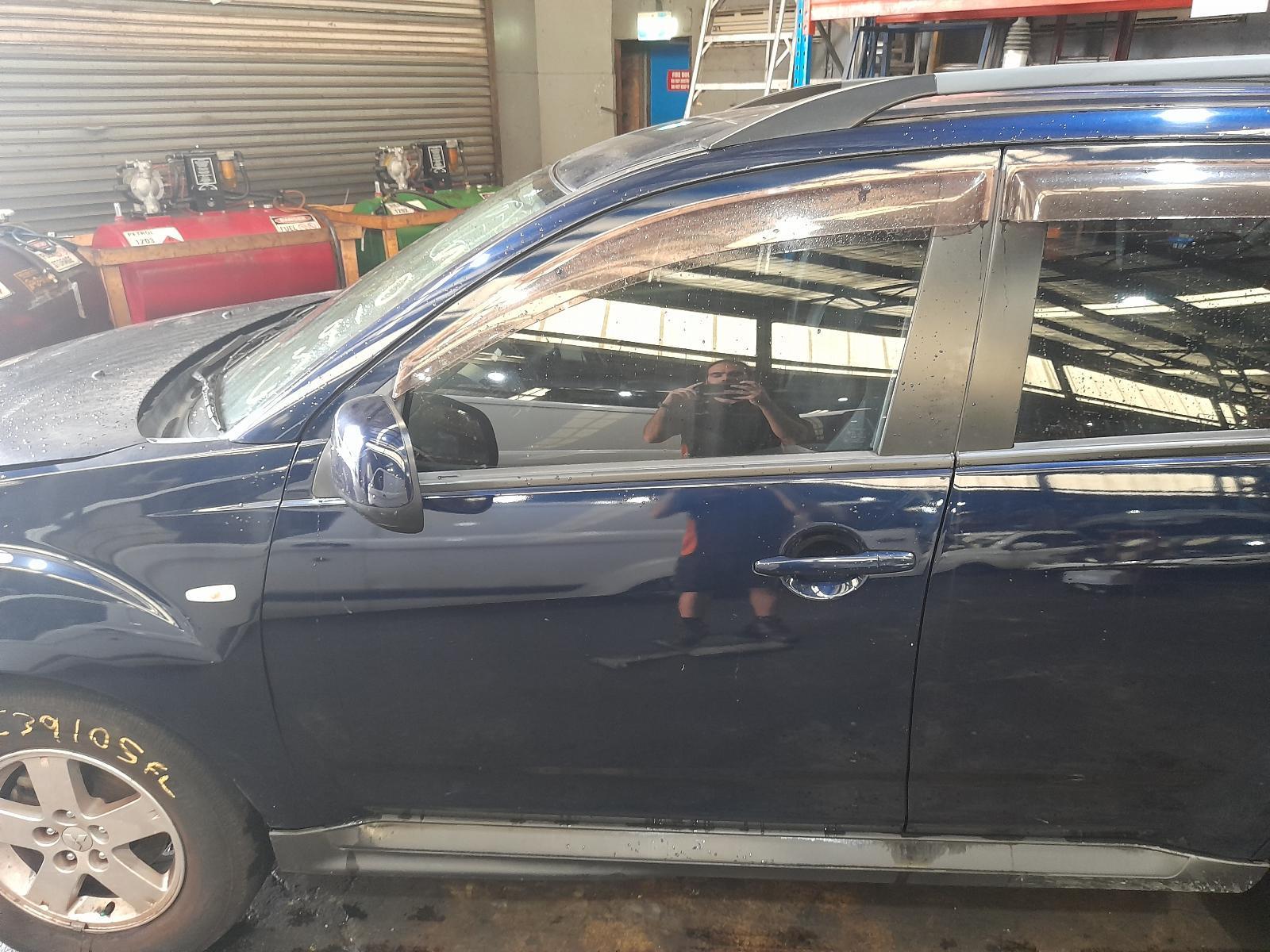 View Auto part Left Front Window Reg/Motor Mitsubishi Outlander 2012