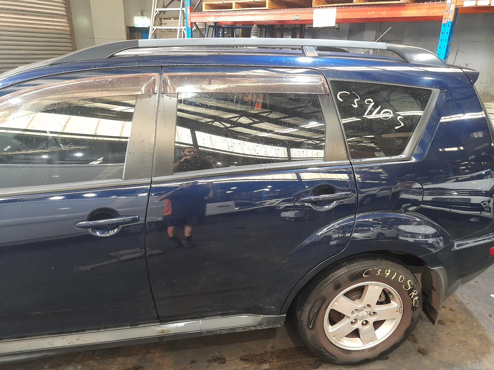 View Auto part Left Rear Door/Sliding Mitsubishi Outlander 2012