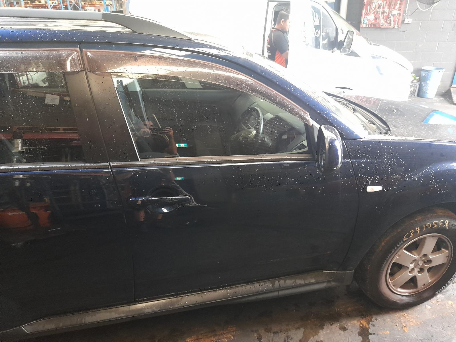 View Auto part Right Front Door Window Mitsubishi Outlander 2012