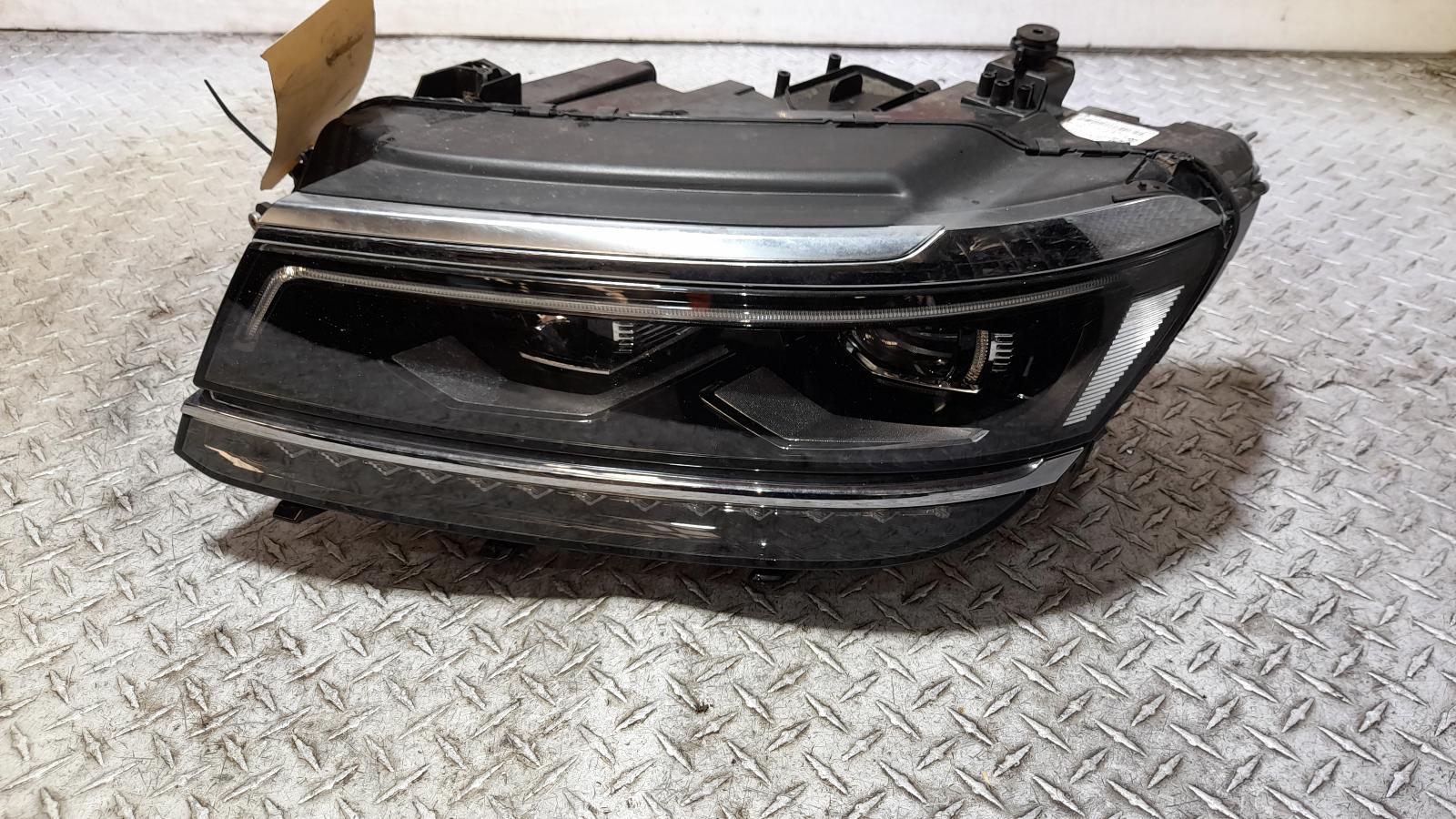 View Auto part Left Headlamp Volkswagen Tiguan 2018