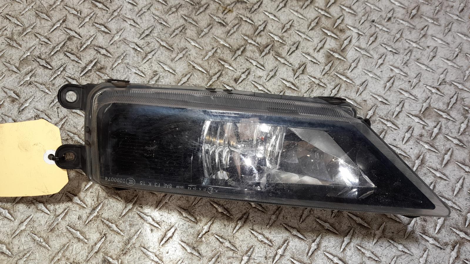 View Auto part Left Indicator/Fog/Side Volkswagen Tiguan 2018