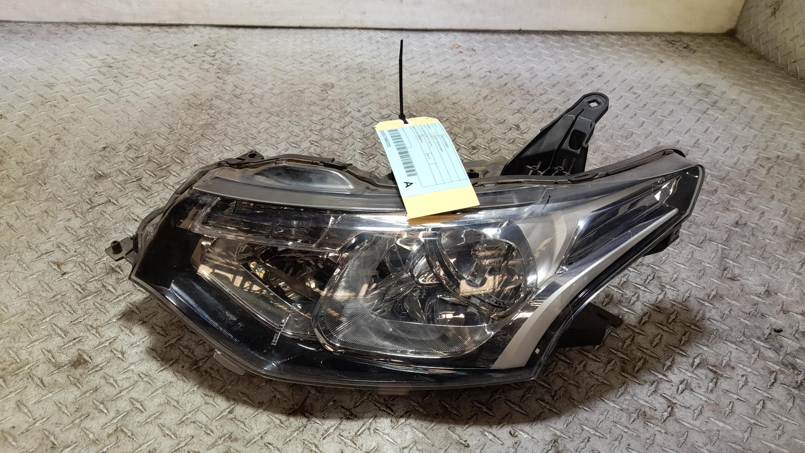 View Auto part Left Headlamp Mitsubishi Outlander 2013