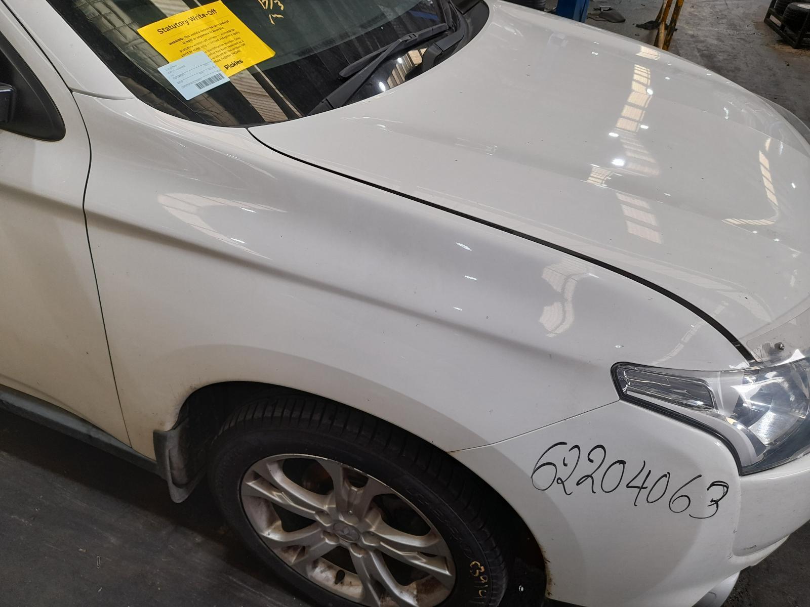 View Auto part Right Guard Mitsubishi Outlander 2013