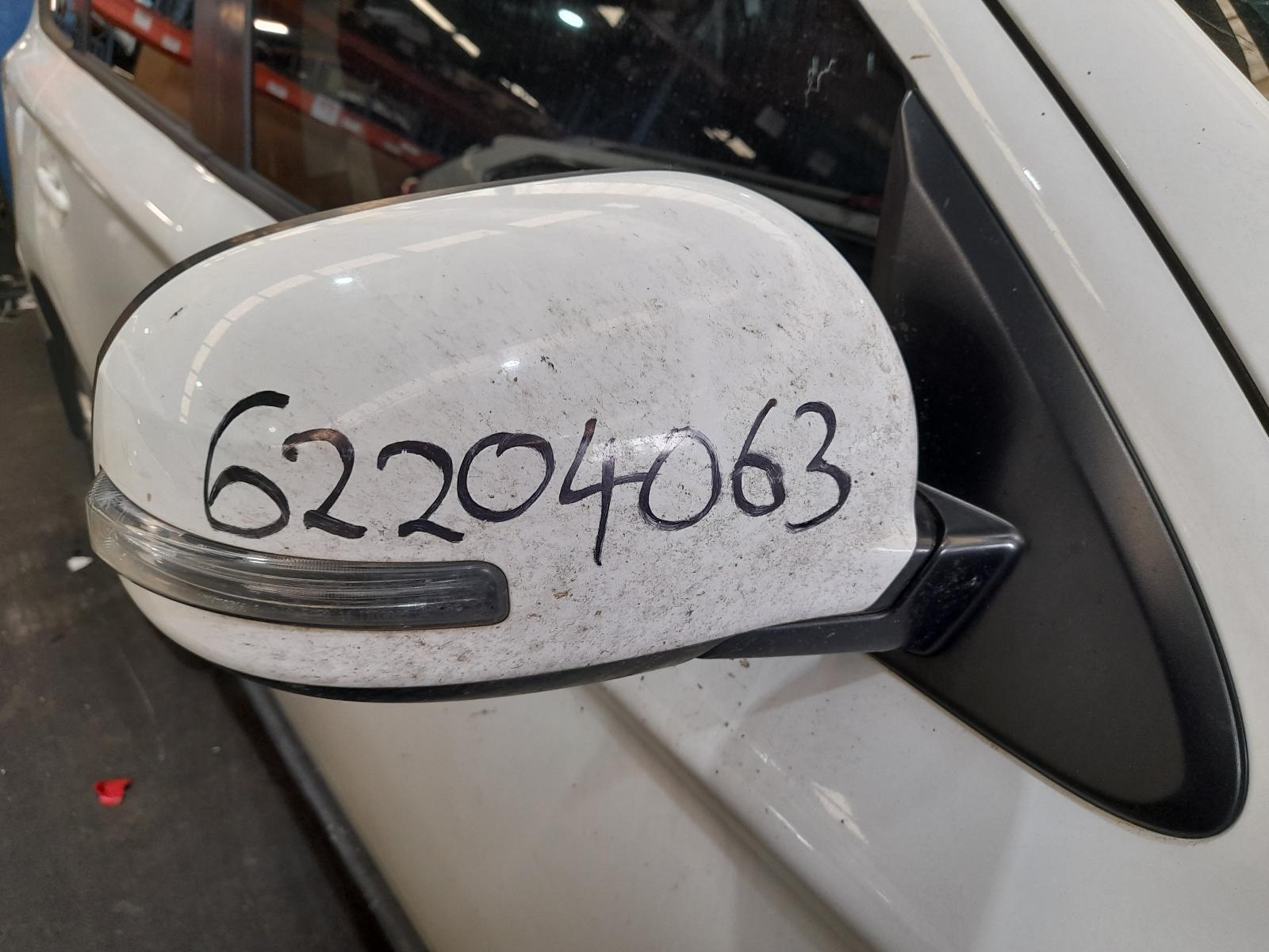 View Auto part Right Door Mirror Mitsubishi Outlander 2013