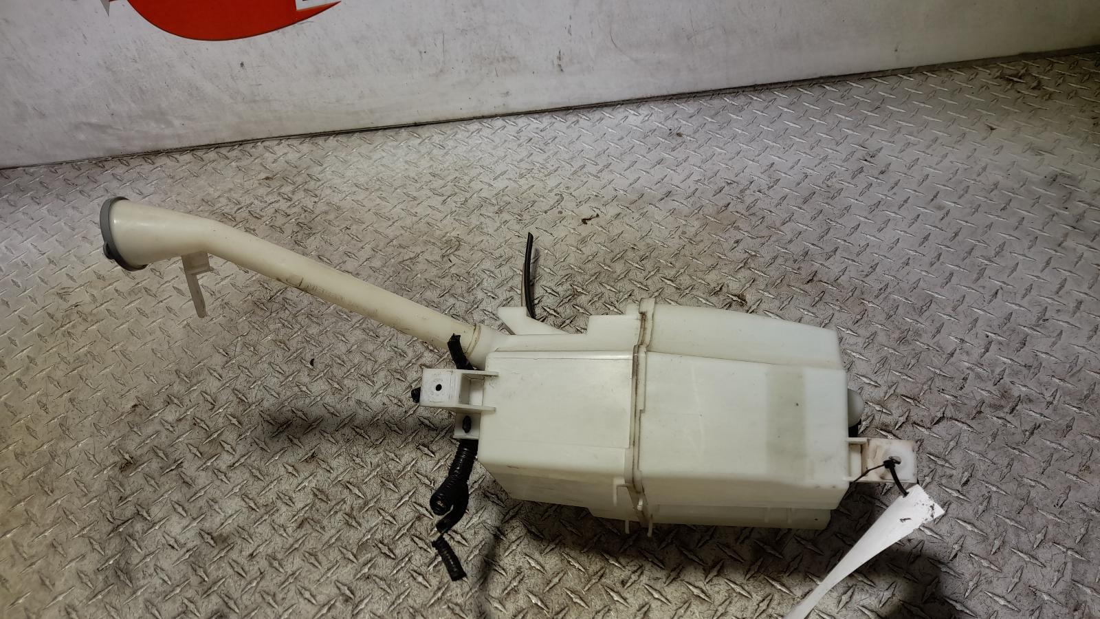 View Auto part Washer Bottle Nissan Xtrail 2016