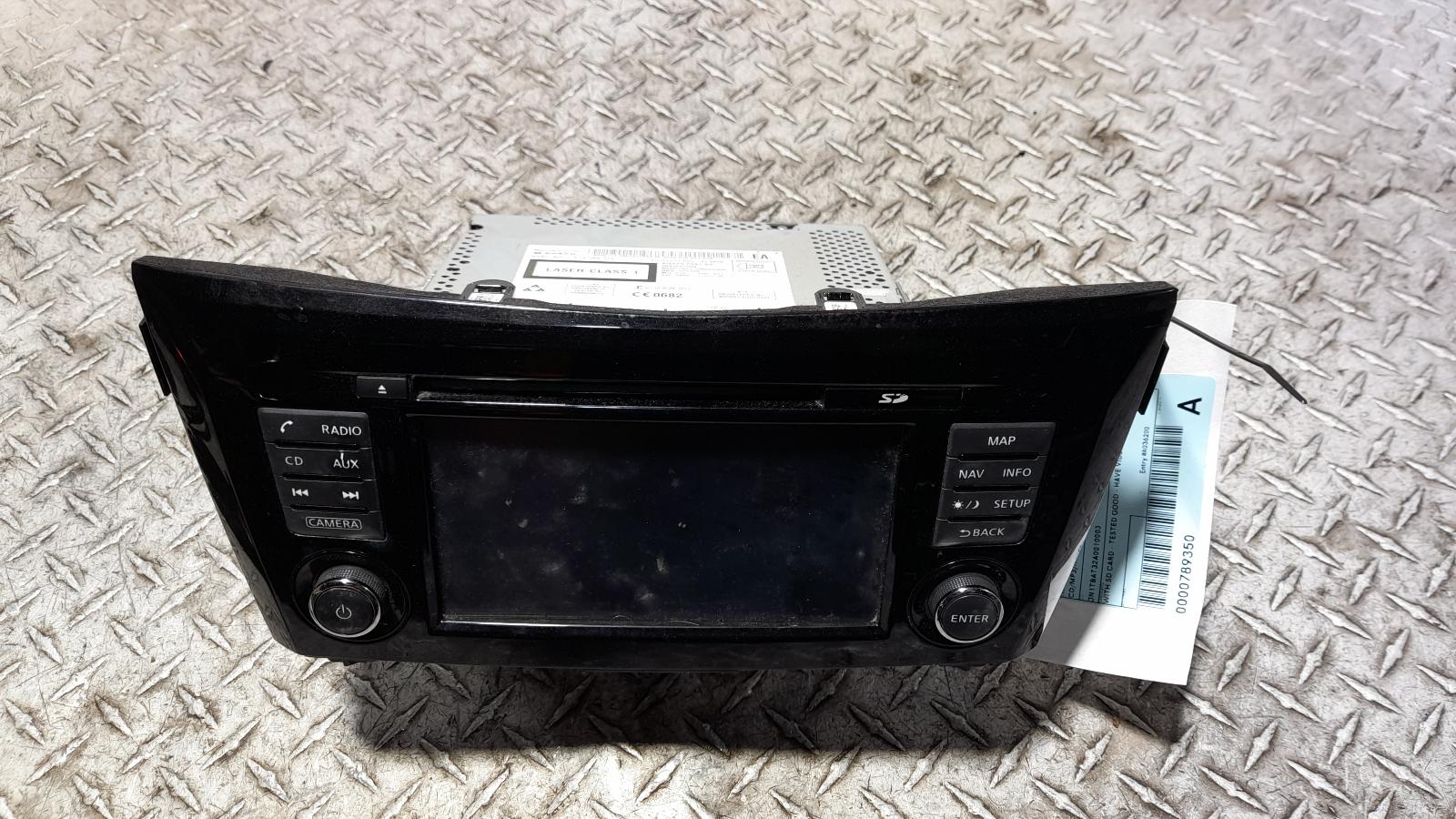 View Auto part Radio/Cd/Dvd/Sat/Tv Nissan Xtrail 2016