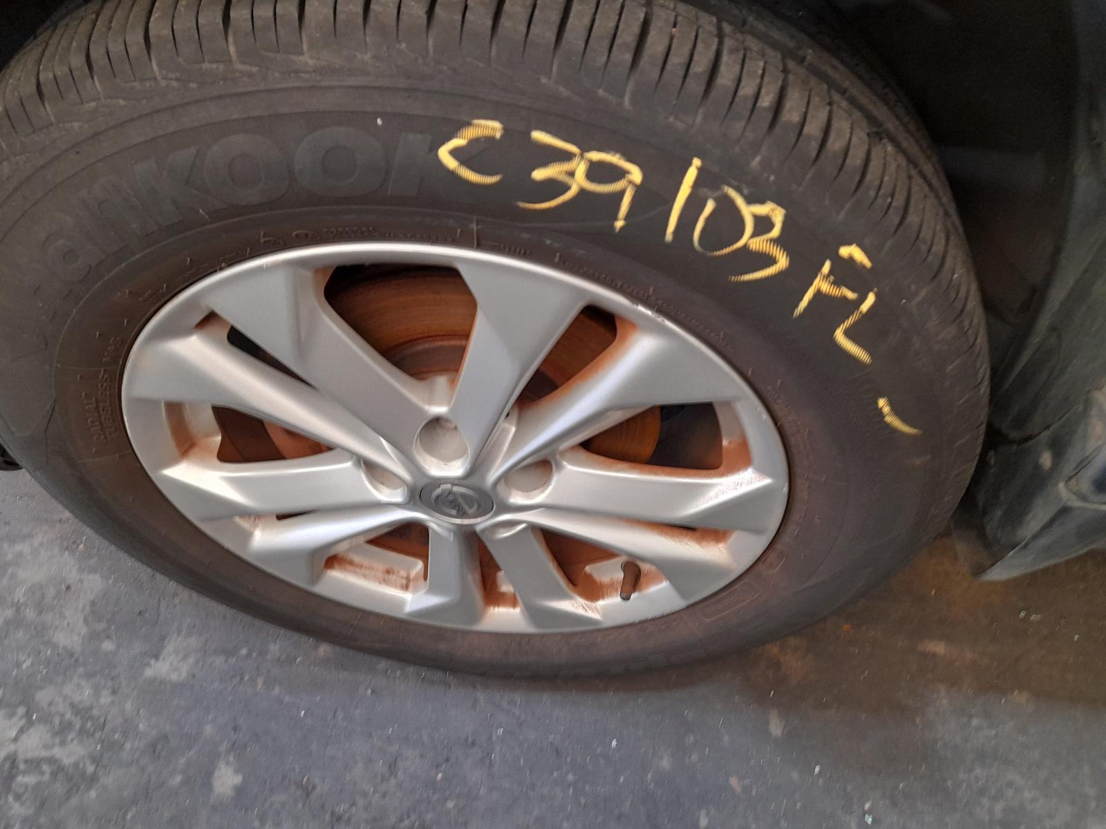 View Auto part Wheel Mag Nissan Xtrail 2016