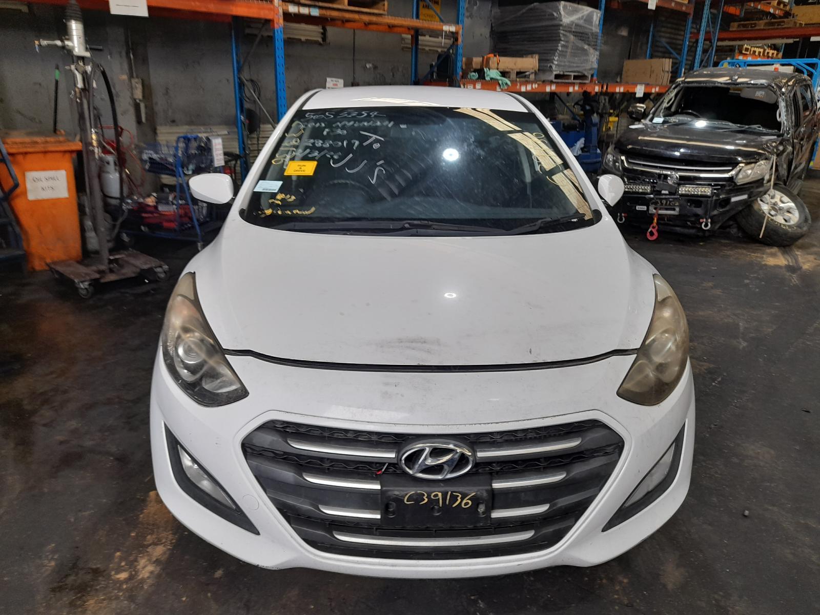 View Auto part Trans/Gearbox Hyundai I30 2015