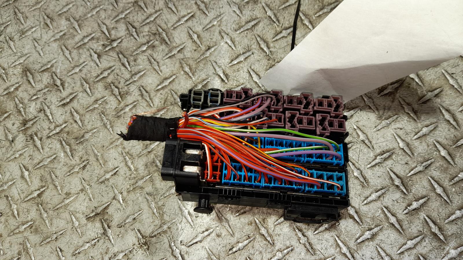 View Auto part Fuse Box Holden Colorado 2017