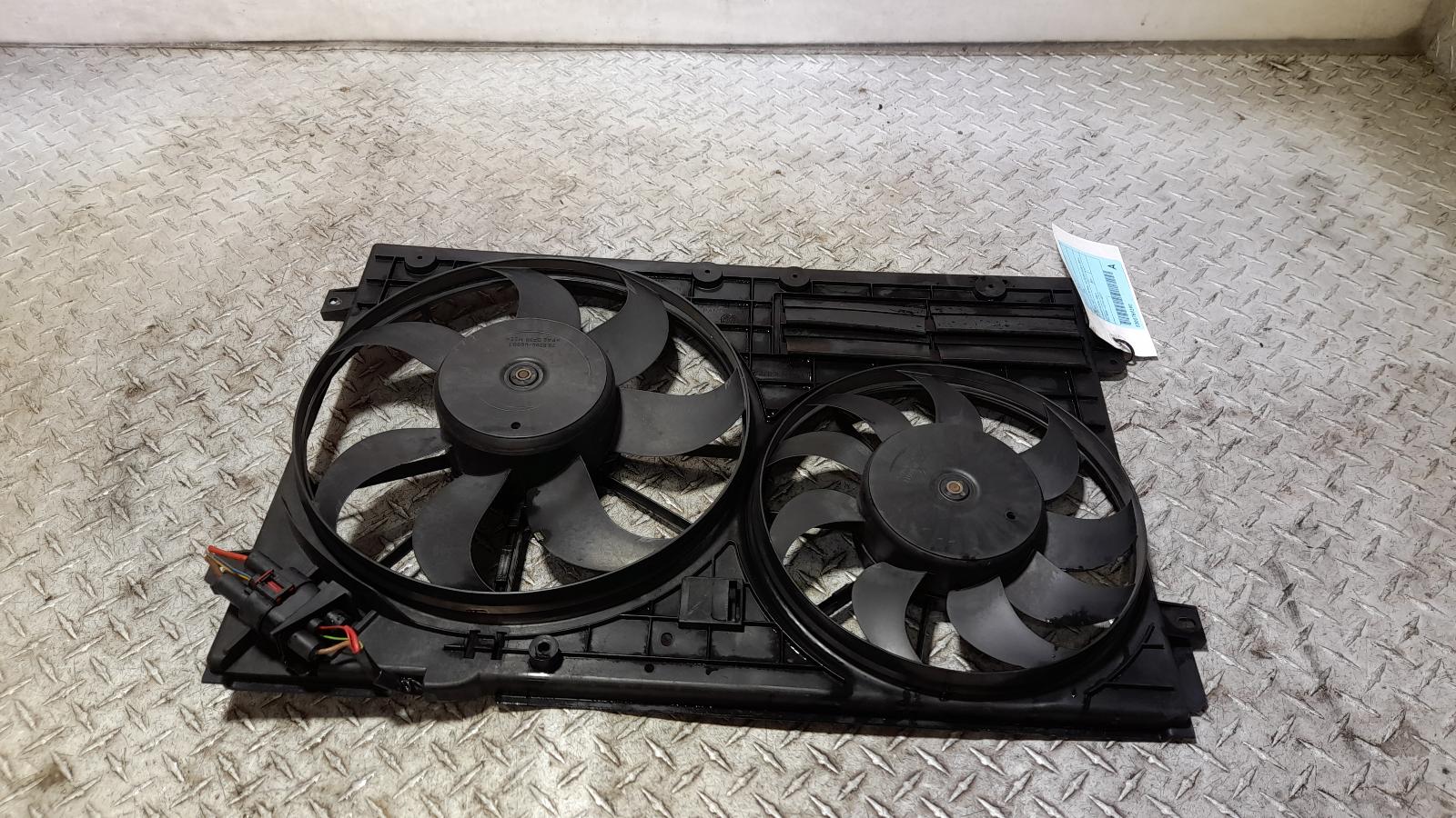 View Auto part Fan Volkswagen Golf 2011